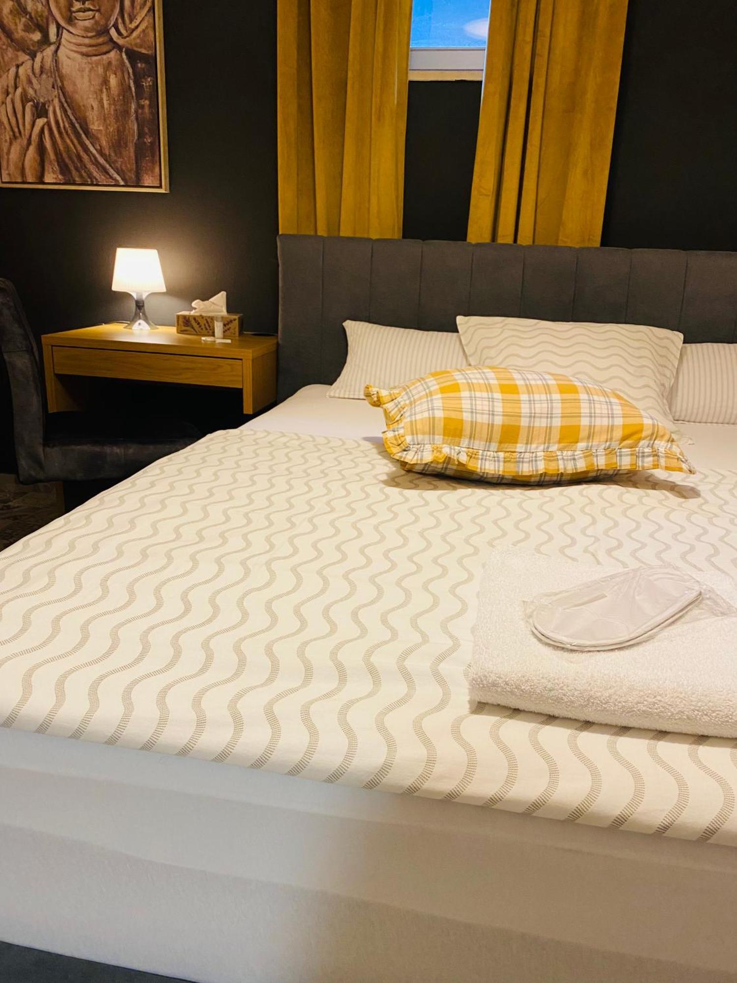 Rooms & Apartment Zala Airport Shuttle Option Cerklje na Gorenjskem Exterior foto
